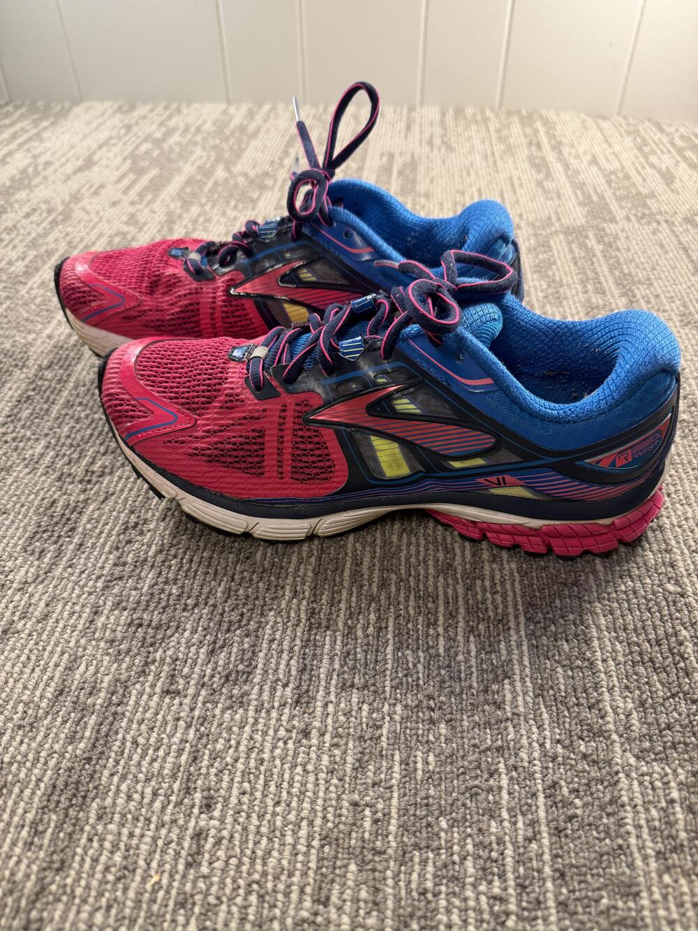 Brooks Ravenna 6 Running Shoes Womens Size 9.5 Pink Blue DNA Support